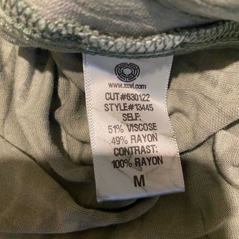 XCVI | women’s XCVI silky blouse green tie-dye v-neck high low hem NWOT size M - Picture 10 of 11